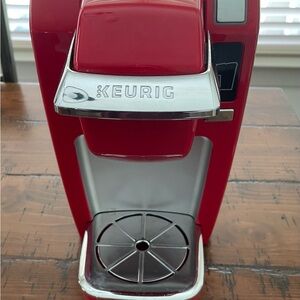 Keurig Single-Serve Coffee Brewer in Bold Red